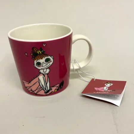 Muminmugg, Mymlan, lilla My´s storasyster, Ø8cm, höjd 8cm, Arabia, porslin, etikettmärkt, tag, nyskick Skickas med paket.