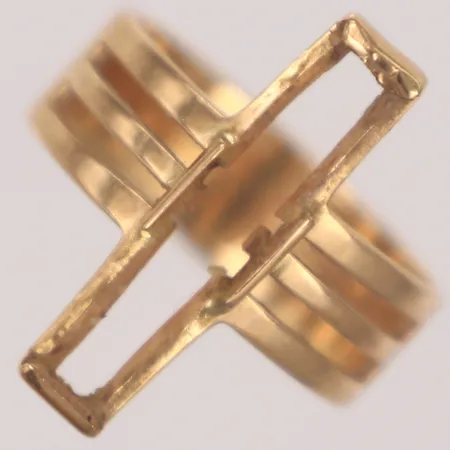 Ring, saknar sten, defekt, 18K  Vikt: 4,8 g