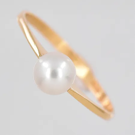 Ring, stl 17¼, pärla Ø 5,3mm, NSE, 18K Vikt: 1,3 g