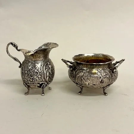 Sockerskål, höjd 53mm, bredd 9,5cm, Gräddsnipa, höjd 70mm, Sven Carlsson, Stockholm, år 1964, 830/1000 silver  Vikt: 216,4 g