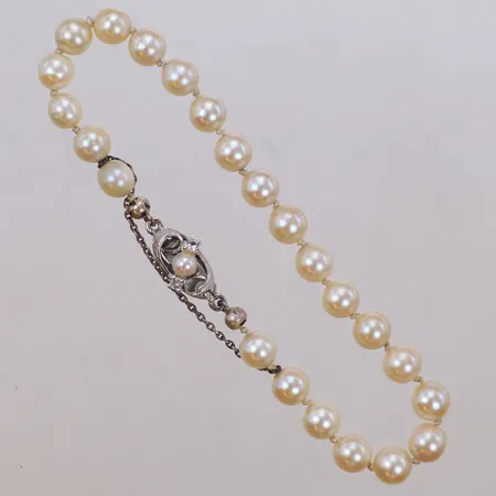 Armband, längd 17cm, bredd 6mm, odlade saltvattenpärlor, säkerhetskedja, vita stenar, silver  Vikt: 0 g