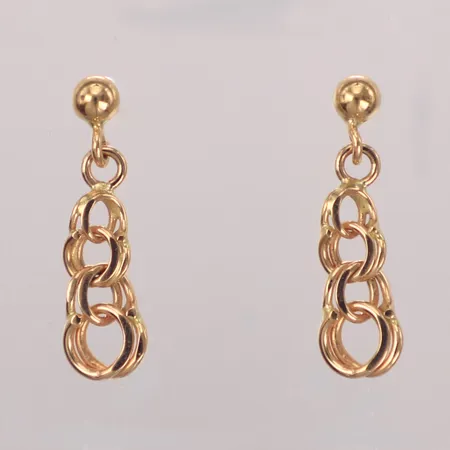 Ett par örhängen, längd 17mm, bredd 5mm, 18K   Vikt: 1,2 g