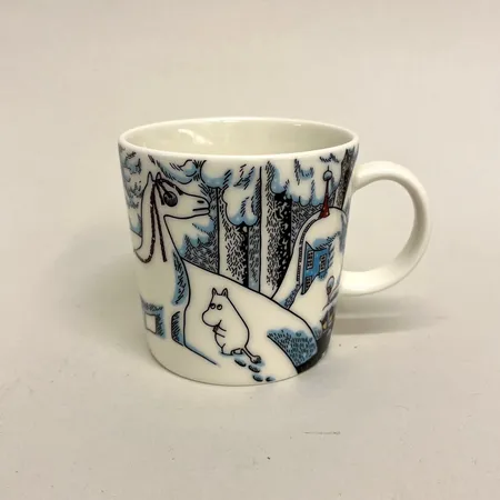 Muminmugg, Snöhästen, år 2016, Ø8cm, höjd 8cm, Arabia, porslin, etikettmärkt, nyskick Skickas med paket.