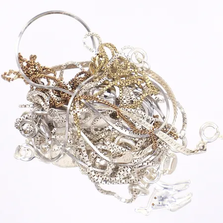 Diverse silversmycken delvis med sten silver 830-925/1000 Bruttovikt: 32,8g Vikt: 32,8 g