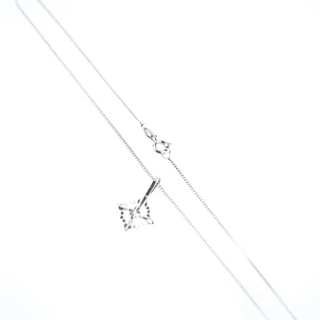Collier, pansar, 37,5cm, bredd 1mm, m hänge18mm x 12mm, vitguld, 18k Vikt: 1,6 g