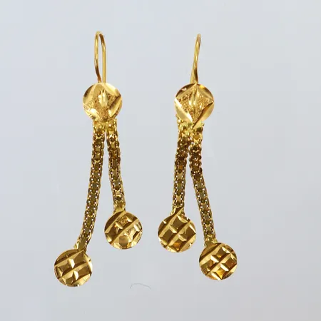 Ett par örhängen, ca 45x11mm. 21K  Vikt: 3,5 g