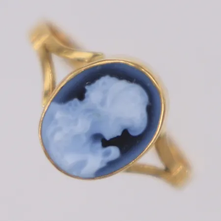 Ring med camé, stl 16½, bredd 10,3mm, 18K Vikt: 1,7 g