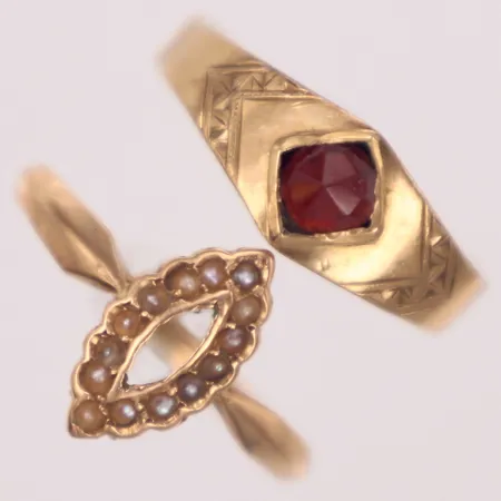 2 ringar, defekta, bucklor, 18K Vikt: 2,6 g