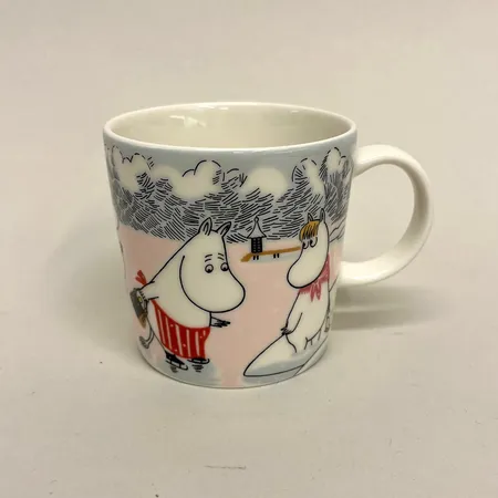 Muminmugg, Vinterns under, år 2022, Ø8cm, höjd 8cm, Arabia, porslin, etikettmärkt, nyskick Skickas med paket.