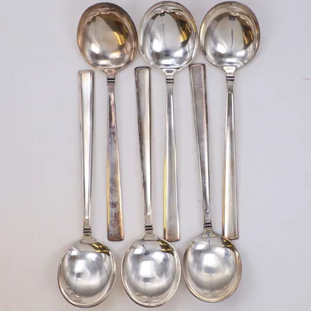 6 Skedar, längd 17cm, gravyr, silver 830/1000 Vikt: 267 g