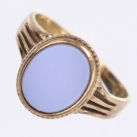 Ring med blå sten, stl ca 17, bredd 2-12mm, missformad skena, 14K Bruttovikt: 2,8g Vikt: 2,8 g