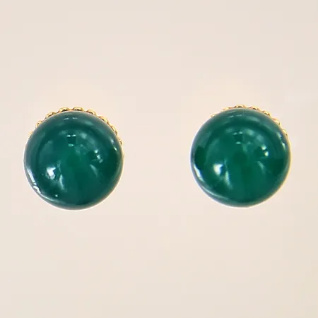 Ett par örhängen med gröna stenar, Ø7mm, saknar stopp, limrester, 18K  Vikt: 1,8 g