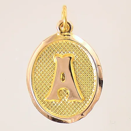 Hänge, bokstaven A, 22x15mm, bucklig, 14K  Vikt: 0,4 g