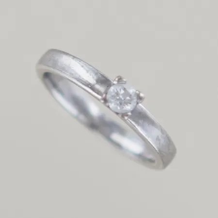 Ring Schalins 0,20ct, Ø 17½ mm, 18K Vikt: 4,7 g