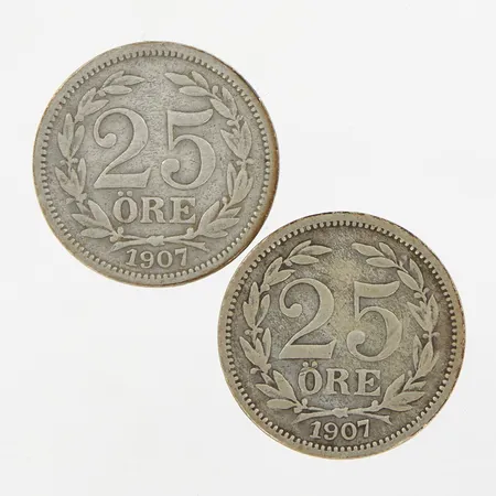  2st 25-öringar, år 1907, silver 600/1000 Vikt: 4,4 g