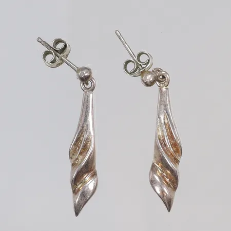 Ett par Örhängen, hängande modell 5x31mm, silver 925/1000 Vikt: 2,5 g