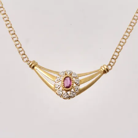 Collier i 18K guld, 42,5cm, Bismarck, bredd 2,5-12,3mm, 1st rosa sten, mått3,4-5,3mm, 10st diamanter, mått Ø1mm, vikt 5,81g.