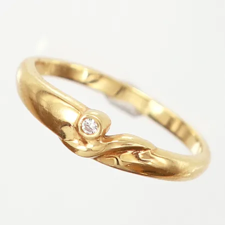 Ring med vit sten, stl 16¾, bredd: 2-4mm, 18K Vikt: 2,6 g