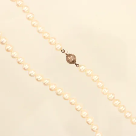 Collier med odlade pärlor ca 43cm, bredd ca 6,6mm, silverlås, 925/1000 silver Vikt: 0 g