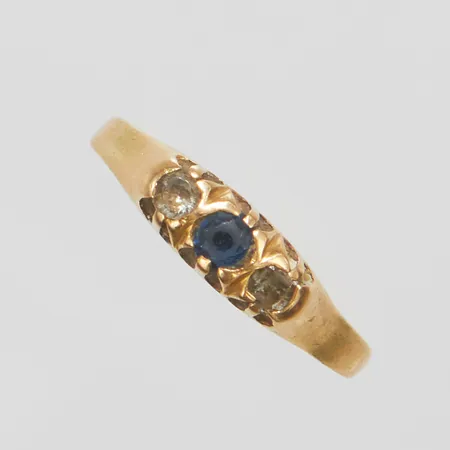 Ring, stenar, skev, defekt, 18K Vikt: 2,3 g