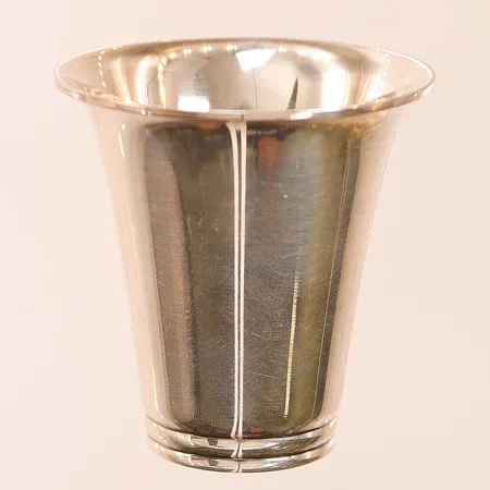 Kopp, höjd: 5,5cm, 830/1000 silver, 22,9g.