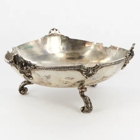 Fat på fötter, Ø18x20cm, Höjd 10cm, egyptiska stämplar, silver 900/1000  Vikt: 464,2 g
