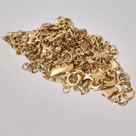 Diverse defekt guld, 18K, vikt 20,17g.