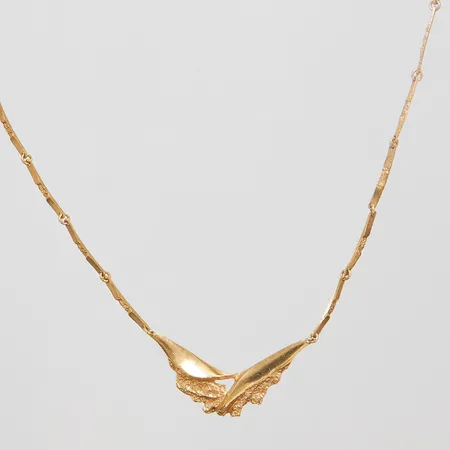Collier, längd ca 42,5cm, bredd 1,5-10mm, 18K Vikt: 7,4 g