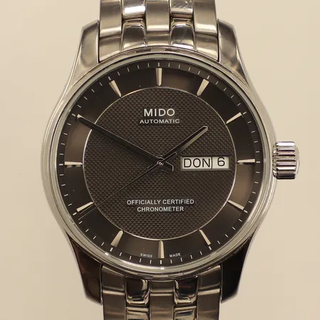 Armbandsur Mido, Ø40mm, dag/datum, glasbaksida, safirglas, referensnummer A001431 A, serienummer 14HA0433885, länk i stål, viklås, längd 19cm, extra länkbitar, box, ytterkartong