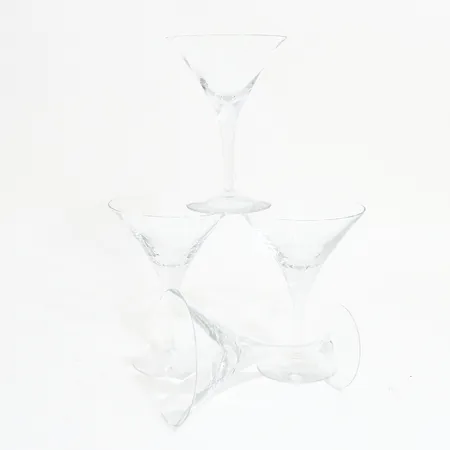 Fyra martiniglas, Chateau Kosta Boda, Bertil Vallien, Øca 10,5cm, höjd:ca 15,5cm  Skickas med paket.
