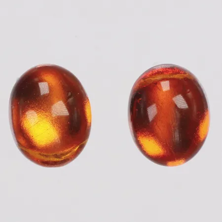 Ett par örhängen, bärnsten, 10mm, silver Vikt: 1,3 g