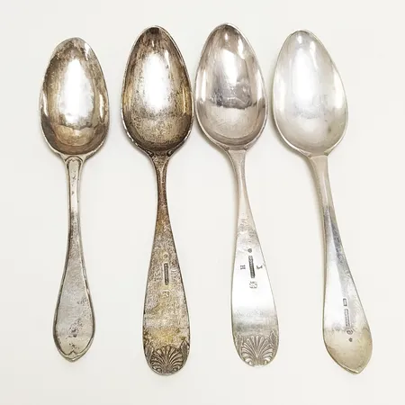 Fyra matskedar, längd ca 20-22cm, olika modeller, år 1801-1814, gravyrer, 830/1000 silver Vikt: 192,4 g