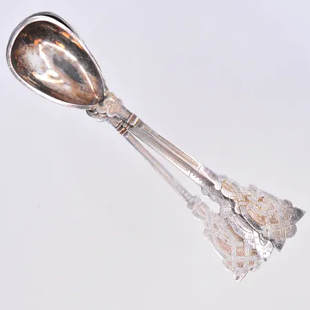 3 skedar, längd 11,5 cm, silver 830/1000. Vikt: 30,5 g
