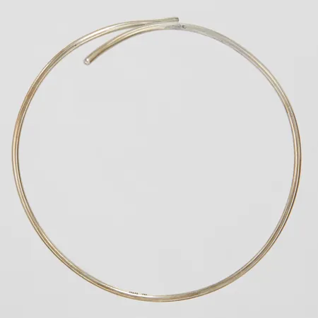 Armring, reglerbar storlek, bredd 2mm, 925/1000 silver  Vikt: 9 g