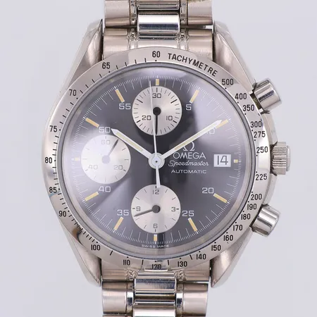 Herrur, Omega Speedmaster, automat, Ø39mm, serienr 53475400, referensnr ST 3750043, presidentlänk, cert 1997, trycktestad 2024 ett par x-tralänkar,. Fint skick. sliten box