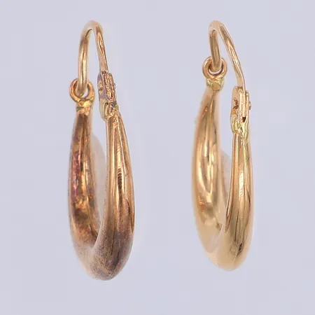 Ett par örhängen, creoler, 18mm, bredd 2,5mm, 18K Vikt: 1,3 g