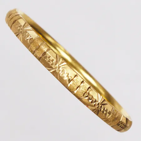 Armring, mönstrad, ca Ø58mm, bredd 6mm, bucklor, 22K   Vikt: 12,4 g