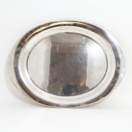 Fat/bricka, längd 50,5cm, bredd: 37,5cm, J.Tostrup Norge, silver 830/1000 Vikt: 1602 g Skickas med postpaket.