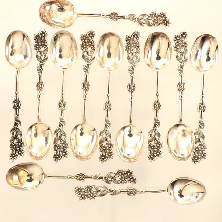Tolv moccaskedar med floral dekor, ca 11,3cm, Gewe Guld & Silver Ab 1980-tal, 830/1000 silver Vikt: 136 g