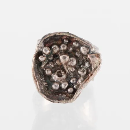 BERND JANUSCH. Ring,stämplad 1970,sterlingsilver, storlek 17 mm, bredd 7.8-20 mm. Vikt: 14 g