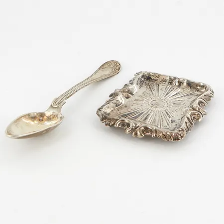 Sked, 15cm, Fat 7x9cm, skevheter/defekter, silver 830/1000 Vikt: 53,8 g
