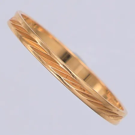 Ring, slät, stl 16¼, Markströms, gravyr, 18K Vikt: 0,9 g