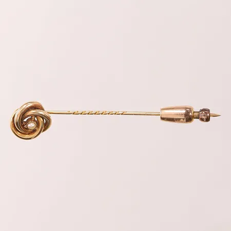 Kravattnål, 6cm, tillhörande etui, 18K, 3,3g.