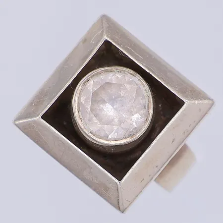 Ring bergkristall, stl 15¾, Alton år 1969, 830/1000 silver Vikt: 6,4 g