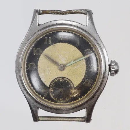 Herrur Certina Ø32mm, manuell uppdragning, boett nr 460967, "bulls eye urtavla", blekt urtavla med fläckar, repigt glas, utan länk, ca 1940/50-tal 