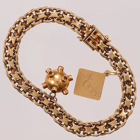 Armband x-länk, 18,5cm, bredd:7mm, 2 berlocker, gravyr/saknar stenar, 18K 28,6g.
