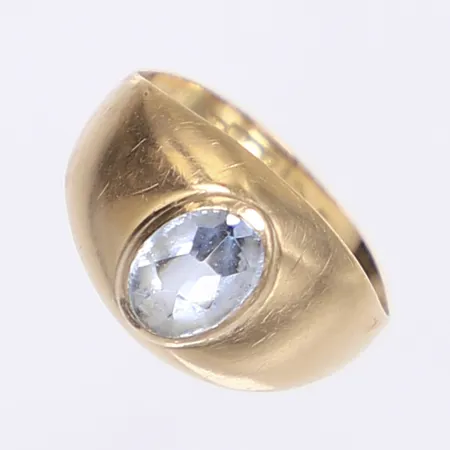 Ring med blå sten, stl 14¾, bredd 2-10mm, 18K Vikt: 1,2 g