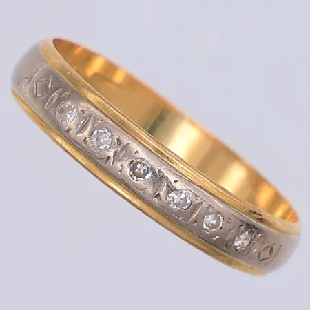 Ring, diamanter ca 0,06ctv, stl 17, gul/vitguld, Bäckmans år 1967, 18K Vikt: 2,1 g