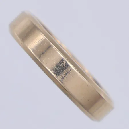 Ring, slät, stl 15¼, vitguld, gravyr, 18K Vikt: 3,6 g