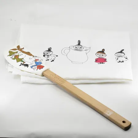 Mumin slickepott, längd 32 cm, Mumin kökshandduk, 46x57 cm.